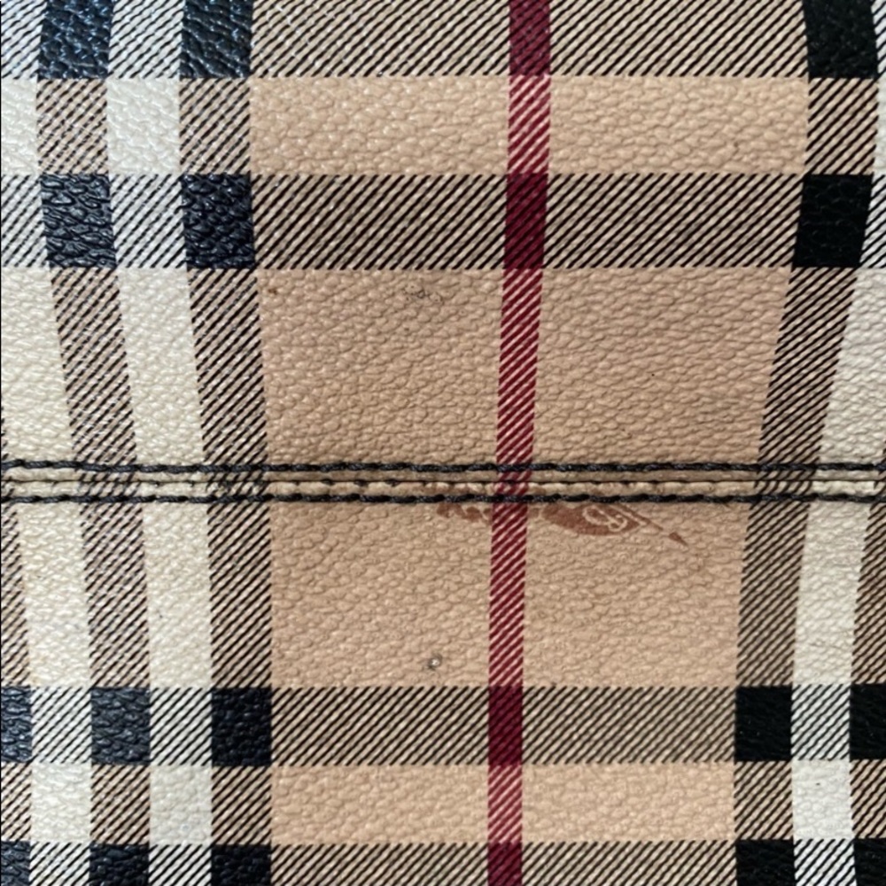 Burberry Haymarket Small Salisbury Tote Chocolate - Picture 5 of 9
